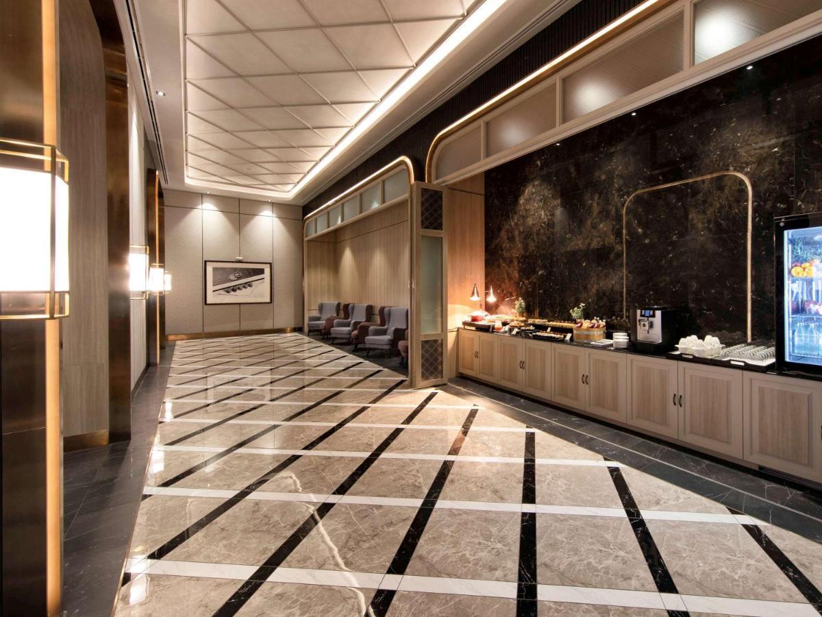 Mercure Bangkok Sukhumvit 24 Exterior foto